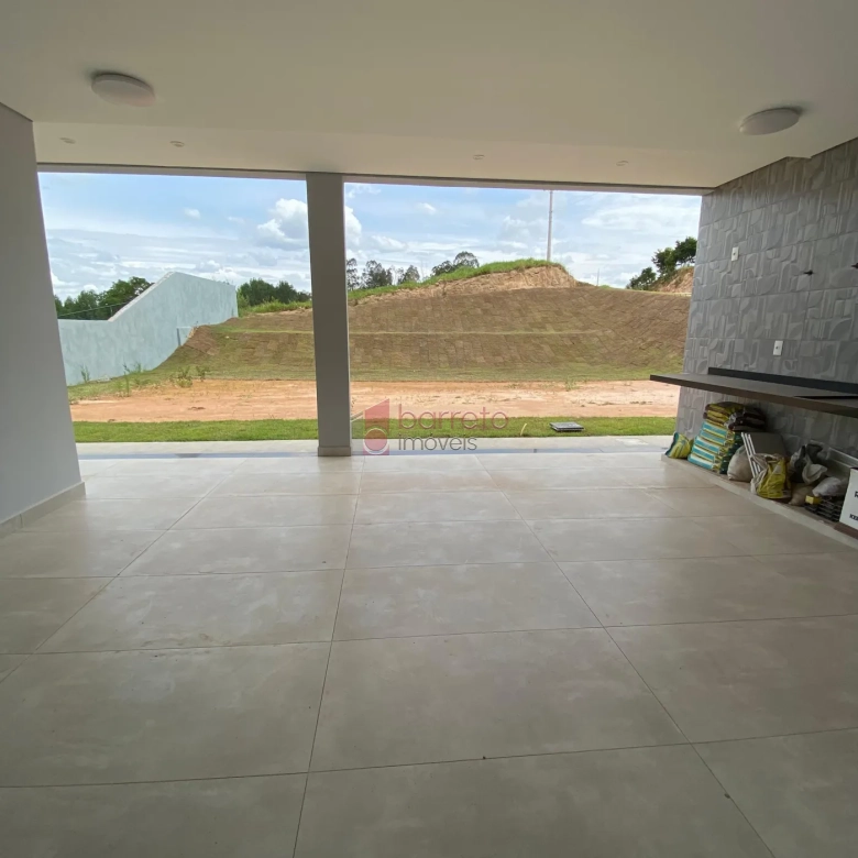 CASA À VENDA NO CONDOMÍNIO TERRAS DO CAXAMBÚ – JUNDIAÍ/SP