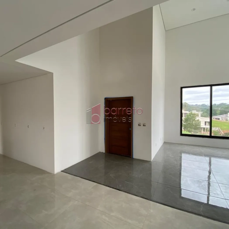 CASA À VENDA NO CONDOMÍNIO TERRAS DO CAXAMBÚ – JUNDIAÍ/SP