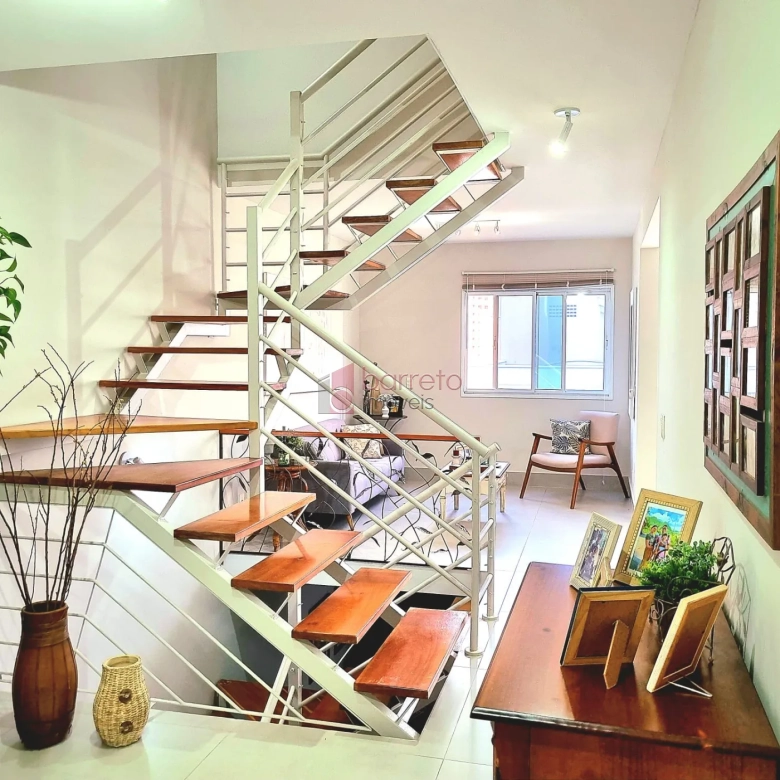 SOBRADO TRIPLEX À VENDA NO CONDOMÍNIO RESERVATTO – JUNDIAÍ/SP