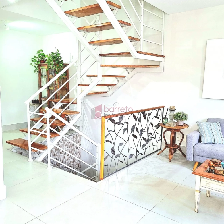 SOBRADO TRIPLEX À VENDA NO CONDOMÍNIO RESERVATTO – JUNDIAÍ/SP
