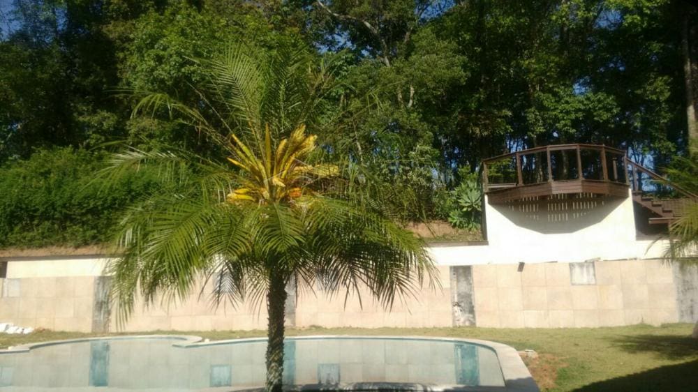 Magnífica residência em condomínio fechado, localizada na cidade de Jundiaí, a 40 minutos de São Paulo.