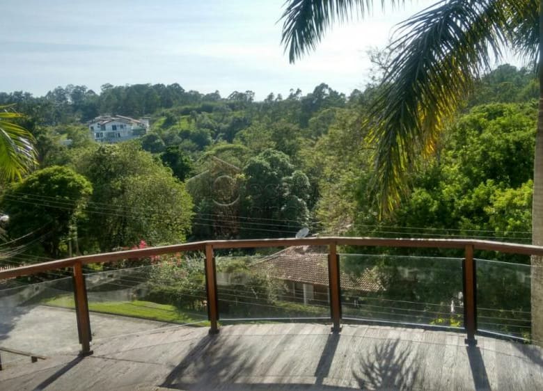 Magnífica residência em condomínio fechado, localizada na cidade de Jundiaí, a 40 minutos de São Paulo.