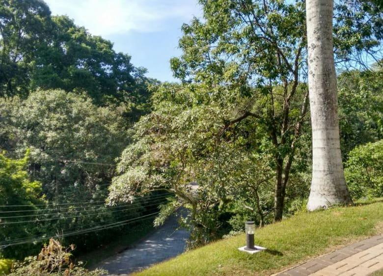 Magnífica residência em condomínio fechado, localizada na cidade de Jundiaí, a 40 minutos de São Paulo.