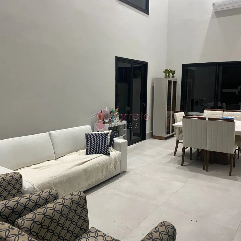 CASA PARA VENDA NO CONDOMÍNIO BELLA VITTA – JUNDIAÍ/SP
