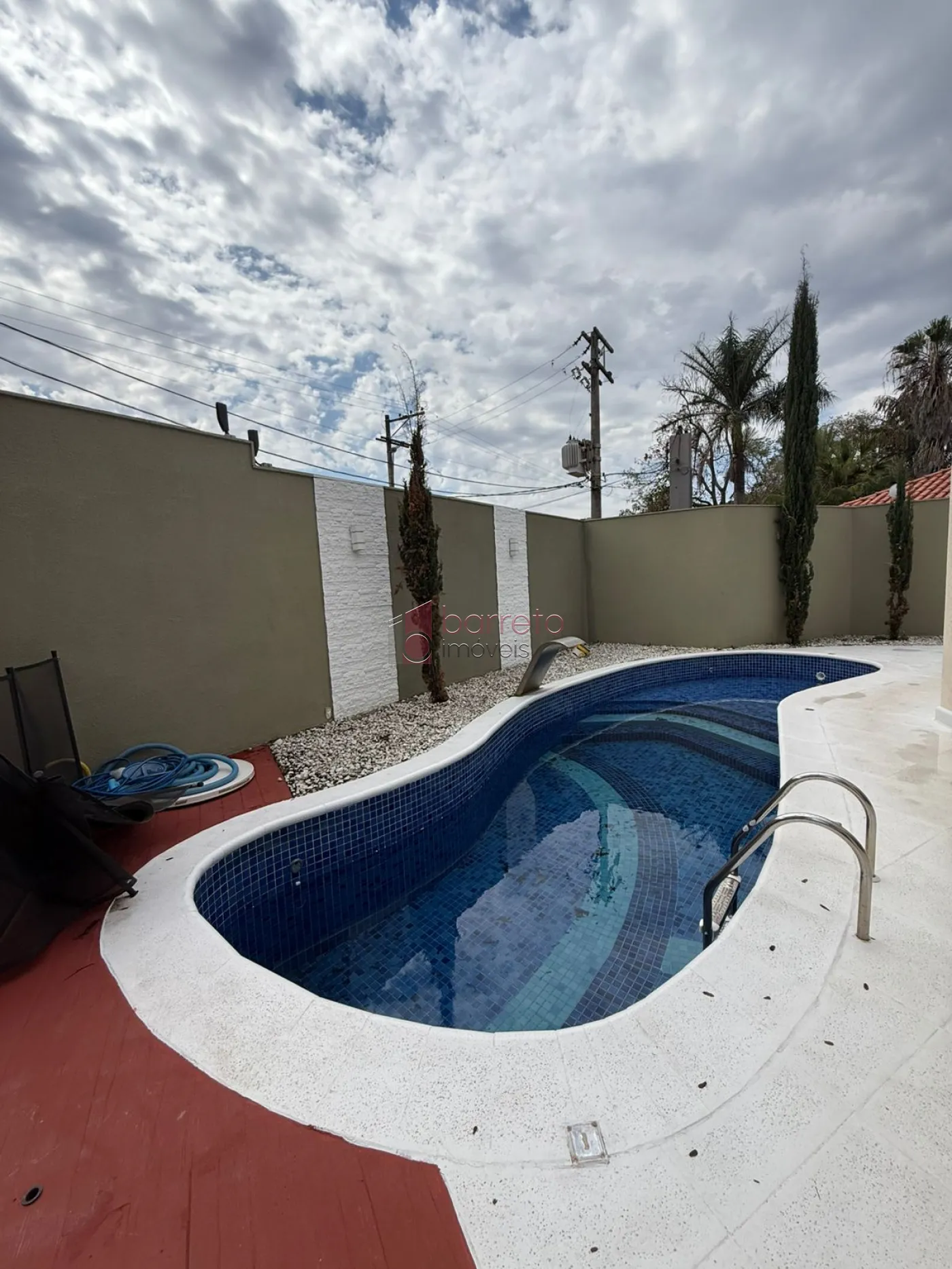 CASA PARA LOCAÇÃO NO CONDOMÍNIO SAMAMBAIAS – JUNDIAÍ/SP