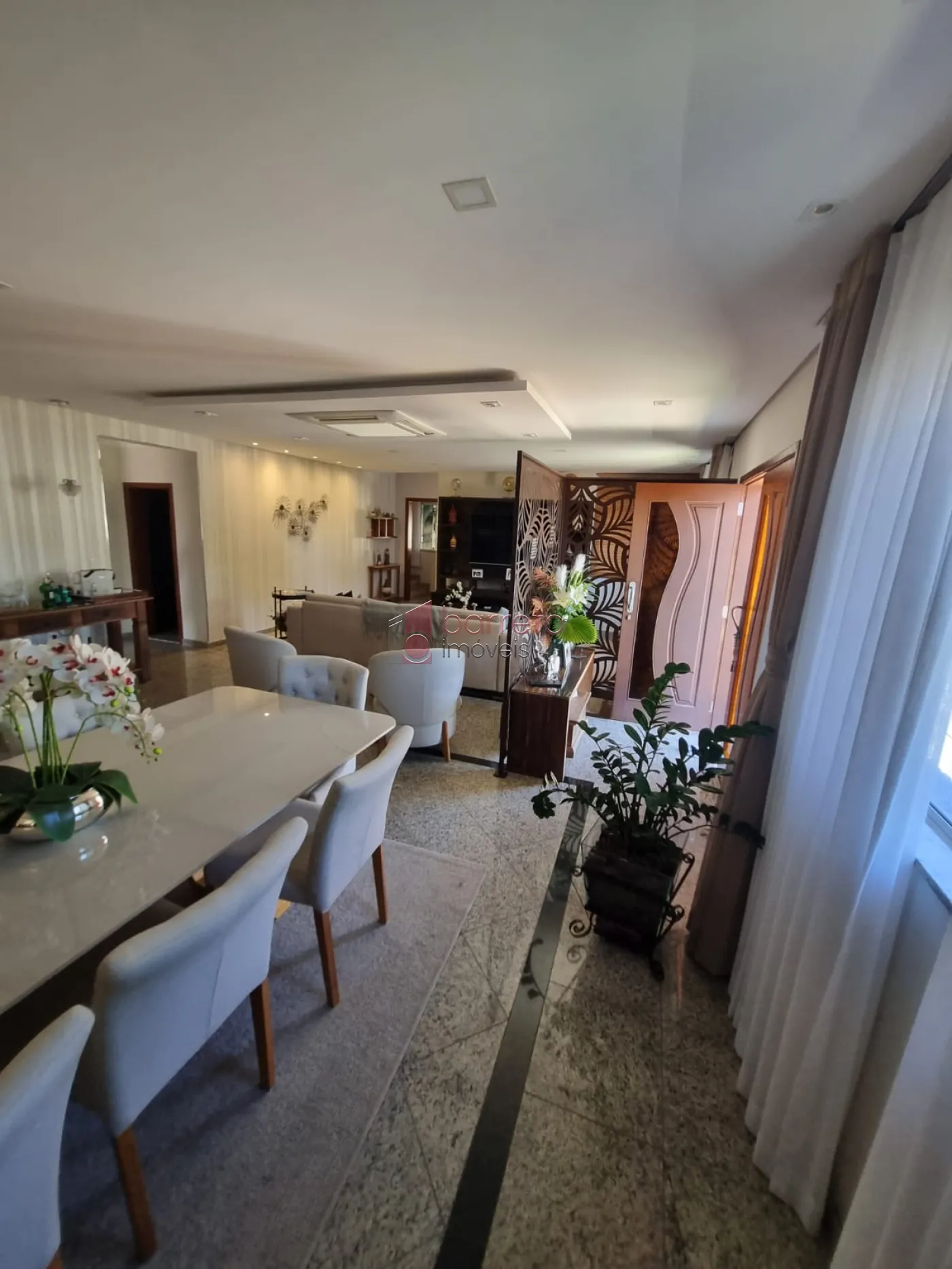 CASA ALTO PADRÃO À VENDA NO CONDOMÍNIO TERRAS DE SÃO CARLOS – JUNDIAÍ/SP