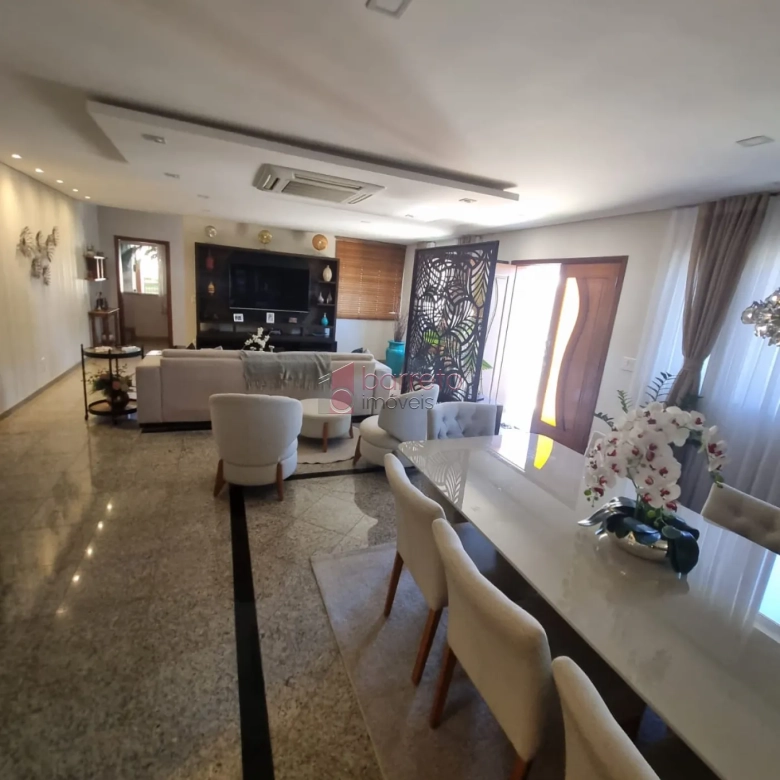 CASA ALTO PADRÃO À VENDA NO CONDOMÍNIO TERRAS DE SÃO CARLOS – JUNDIAÍ/SP