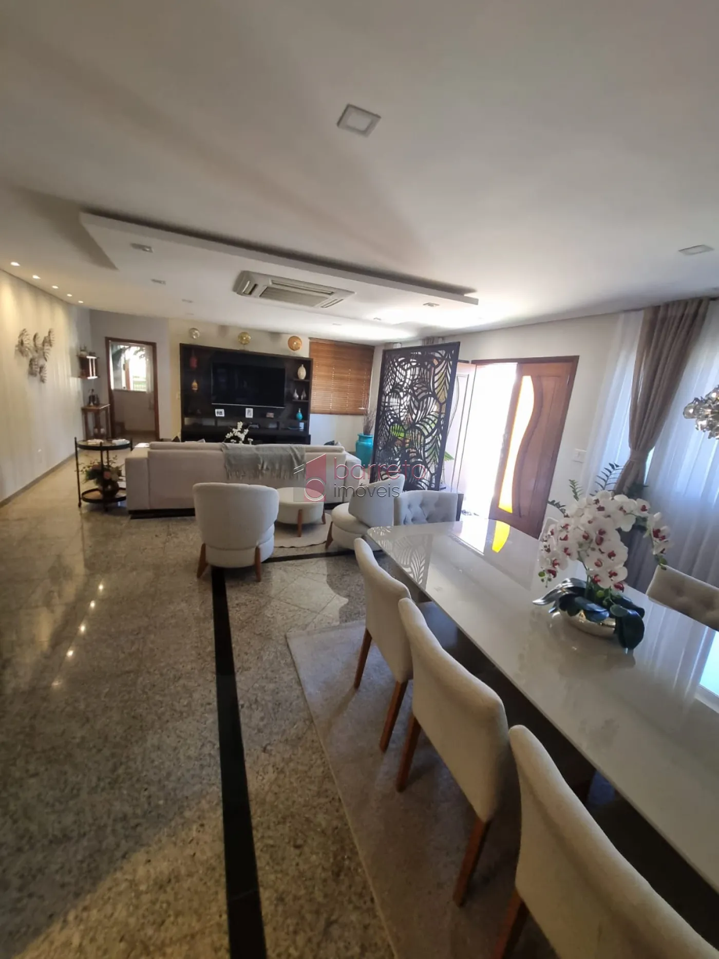 CASA ALTO PADRÃO À VENDA NO CONDOMÍNIO TERRAS DE SÃO CARLOS – JUNDIAÍ/SP