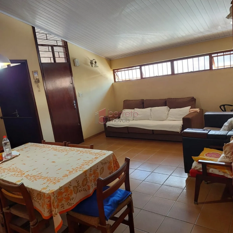 CASA PARA VENDA NO BAIRRO DO ANHANGABAÚ EM JUNDIAÍ/SP