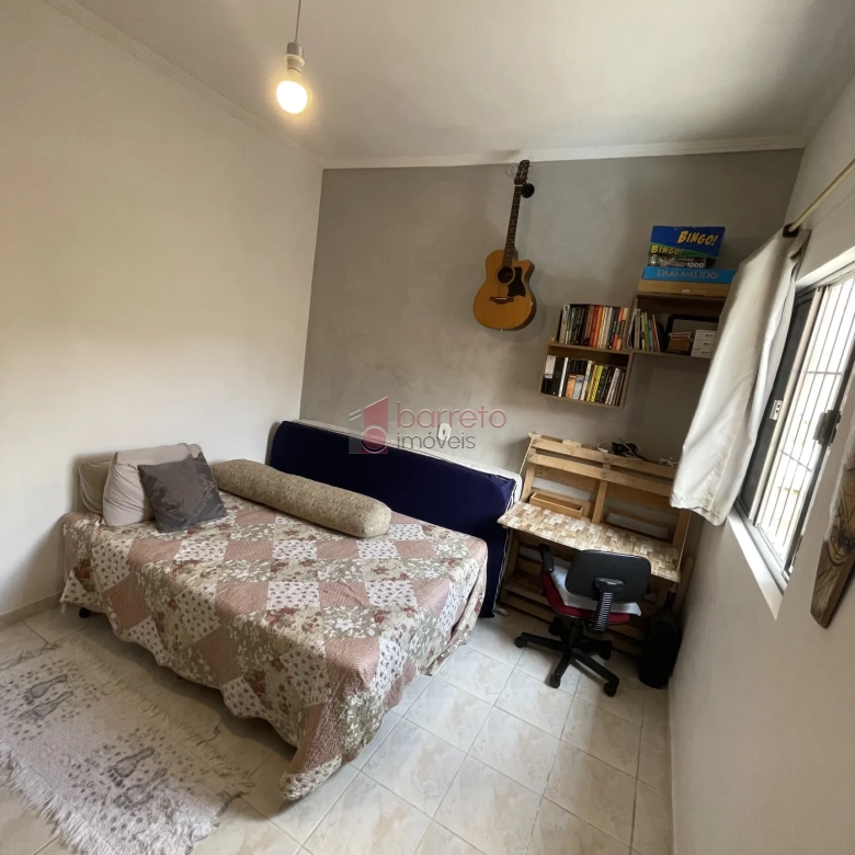 CASA COM EDÍCULA À VENDA NO BAIRRO CIDADE NOVA I EM JUNDIAÍ/SP
