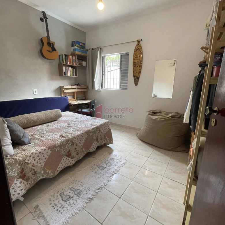 CASA COM EDÍCULA À VENDA NO BAIRRO CIDADE NOVA I EM JUNDIAÍ/SP