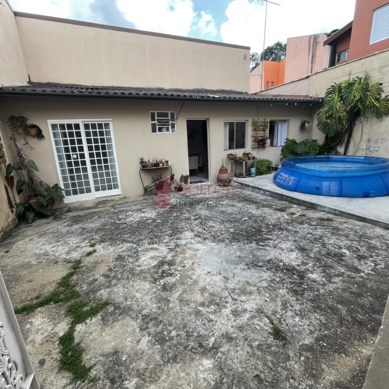 CASA COM EDÍCULA À VENDA NO BAIRRO CIDADE NOVA I EM JUNDIAÍ/SP