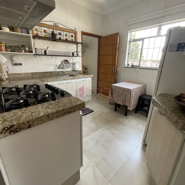 CASA COM EDÍCULA À VENDA NO BAIRRO CIDADE NOVA I EM JUNDIAÍ/SP