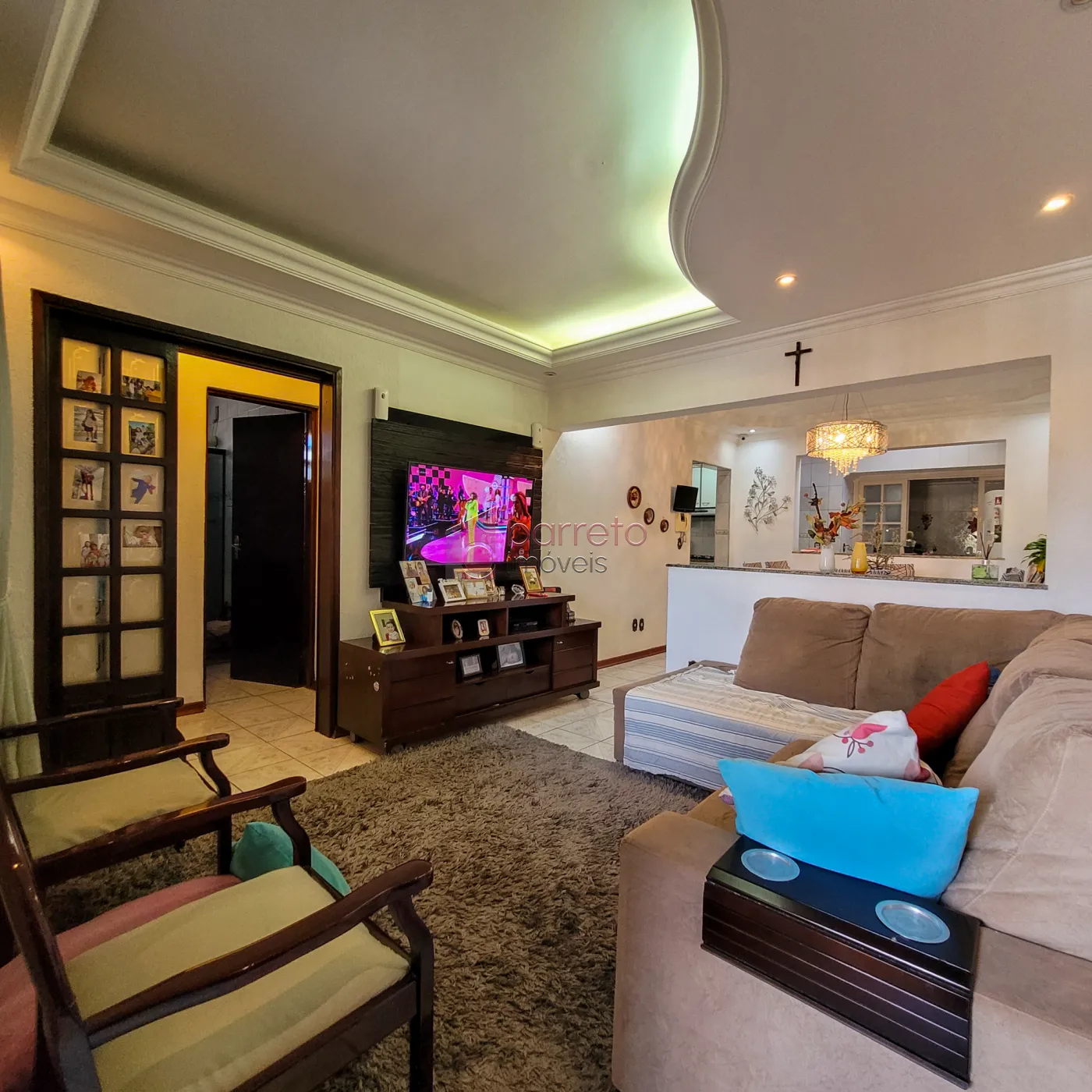 CASA À VENDA NO JARDIM ESTÁDIO  JUNDIAÍ – SP