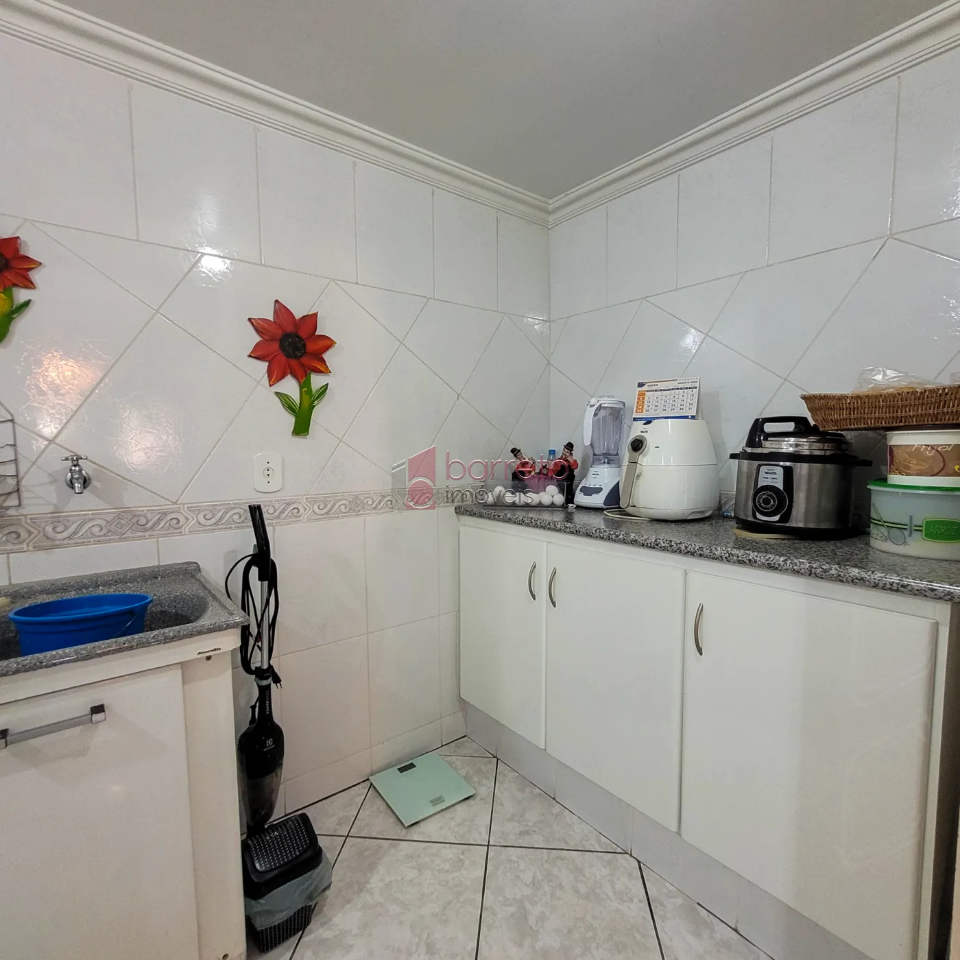 CASA À VENDA NO JARDIM ESTÁDIO  JUNDIAÍ – SP