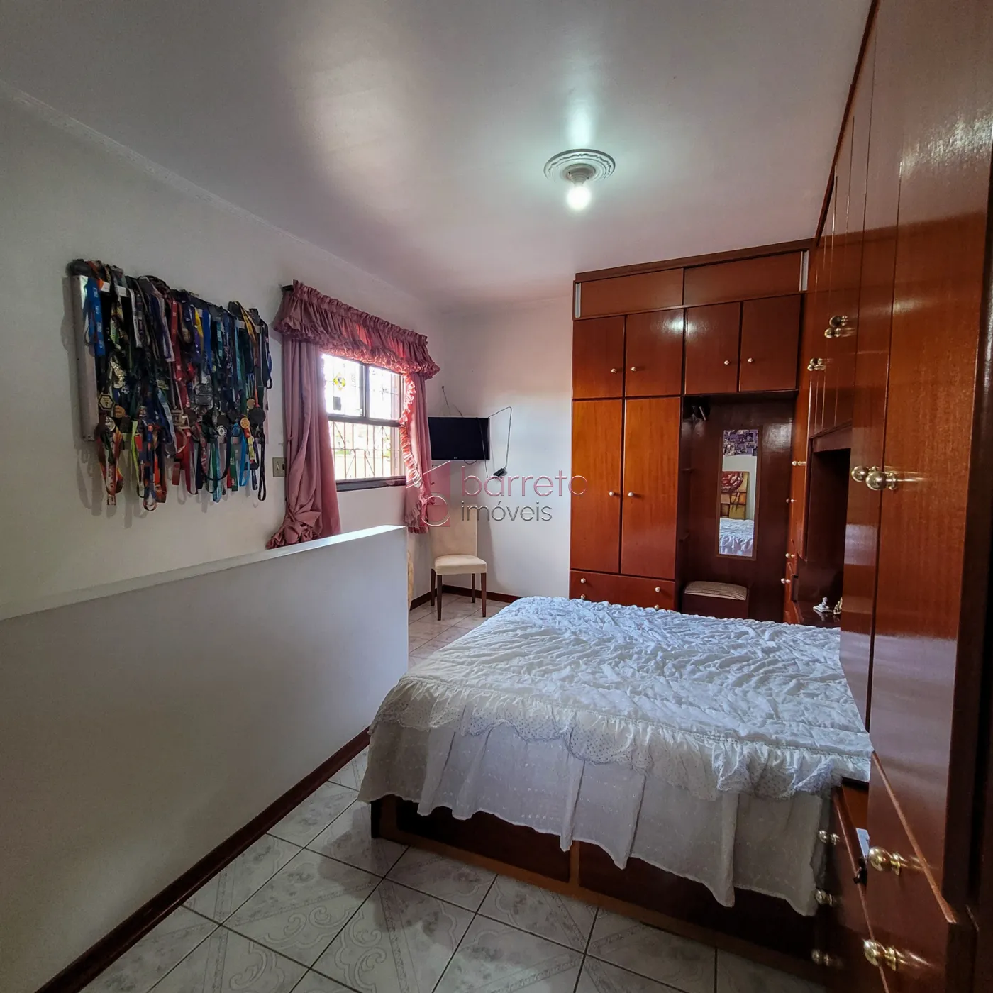 CASA À VENDA NO JARDIM ESTÁDIO  JUNDIAÍ – SP