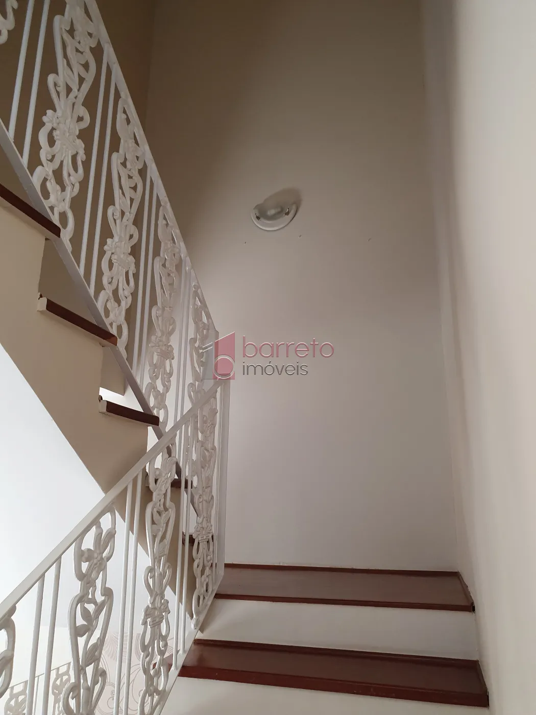 CASA À VENDA NO BAIRRO VILA GALVÃO EM JUNDIAÍ/SP