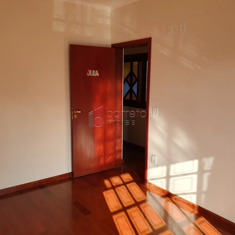 CASA À VENDA NO BAIRRO VILA GALVÃO EM JUNDIAÍ/SP
