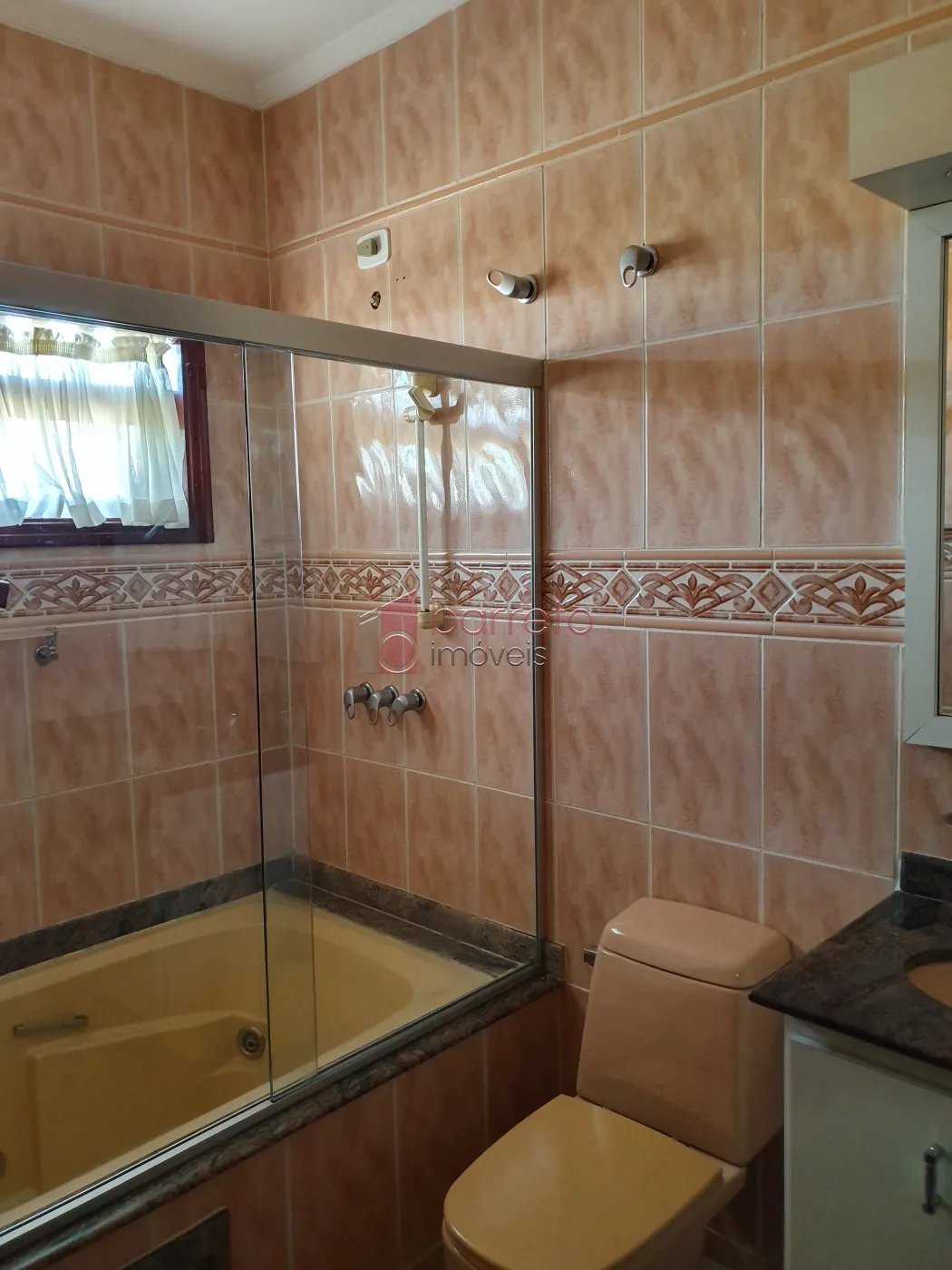 CASA À VENDA NO BAIRRO VILA GALVÃO EM JUNDIAÍ/SP