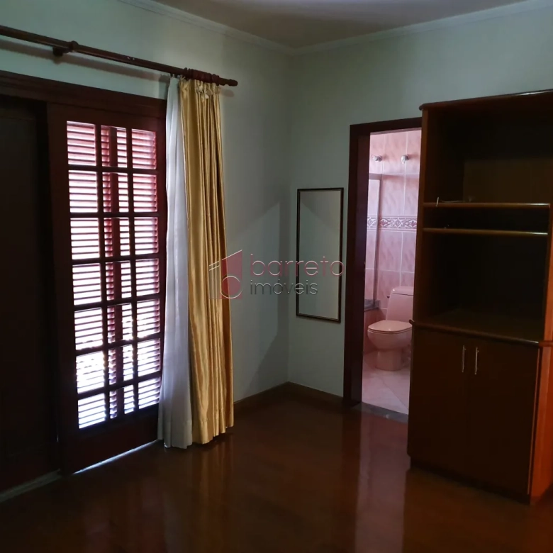 CASA À VENDA NO BAIRRO VILA GALVÃO EM JUNDIAÍ/SP