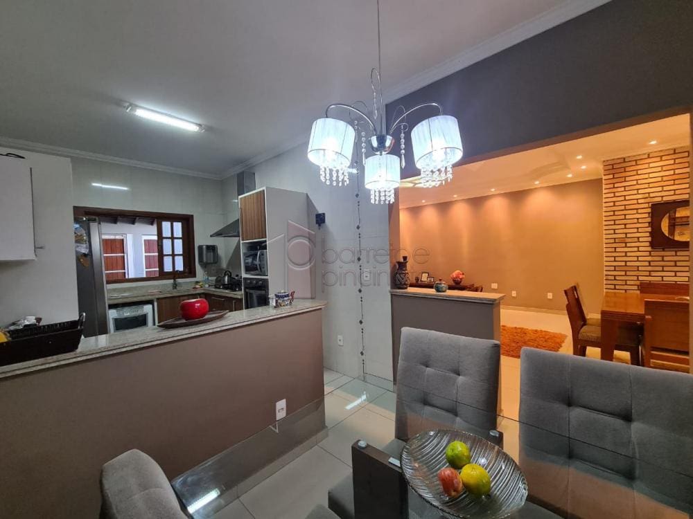 SOBRADO PARA VENDA E LOCAÇÃO NO BAIRRO TORRES DE SÃO JOSÉ – JUNDIAÍ/SP