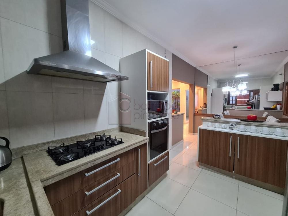 SOBRADO PARA VENDA E LOCAÇÃO NO BAIRRO TORRES DE SÃO JOSÉ – JUNDIAÍ/SP