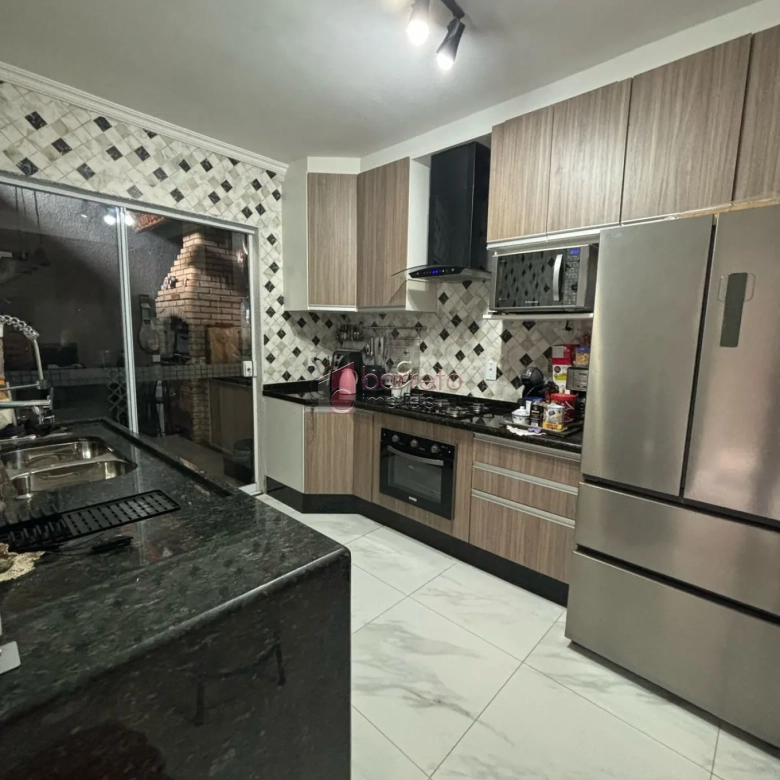 EXCELENTE CASA À VENDA NO BAIRRO CIDADE JARDIM EM JUNDIAí/SP