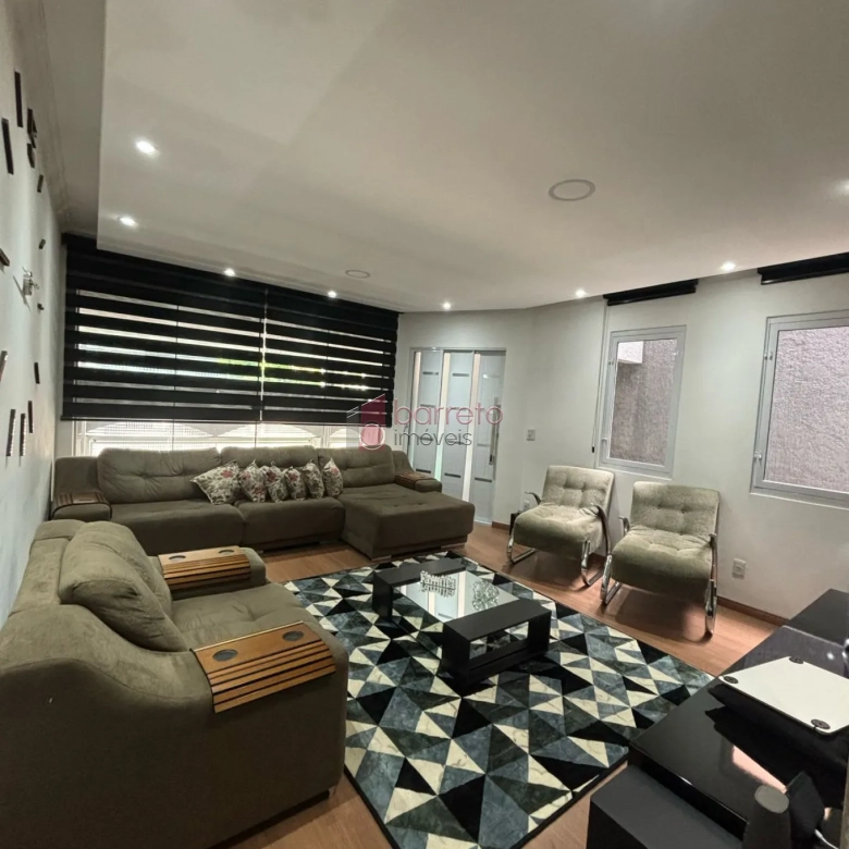 EXCELENTE CASA À VENDA NO BAIRRO CIDADE JARDIM EM JUNDIAí/SP