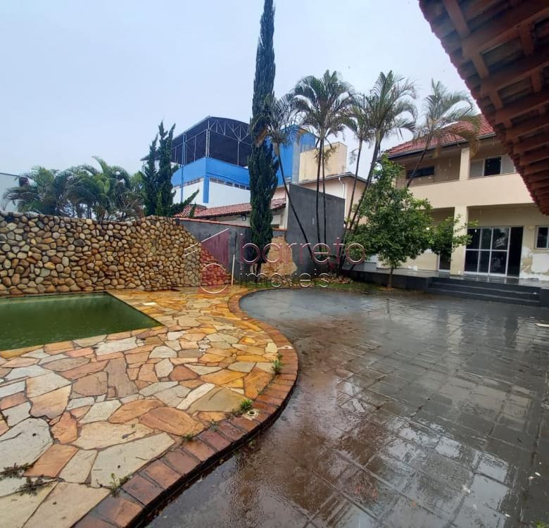 CASA SOBRADO PARA VENDA/LOCAÇÃO, NO BAIRRO VILA MUNICIPAL, NA REGIÃO CENTRAL DE JUNDIAÍ/SP