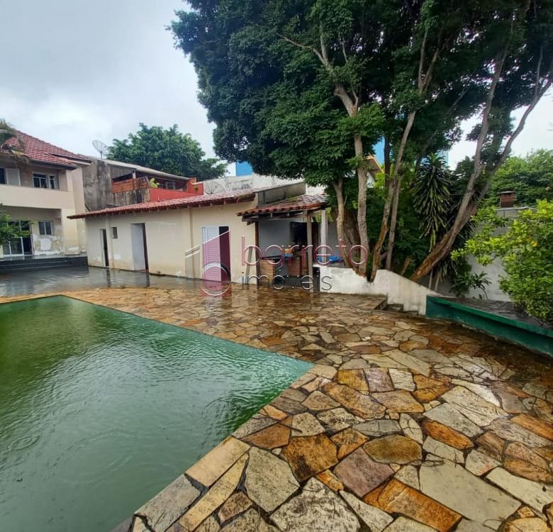 CASA SOBRADO PARA VENDA/LOCAÇÃO, NO BAIRRO VILA MUNICIPAL, NA REGIÃO CENTRAL DE JUNDIAÍ/SP