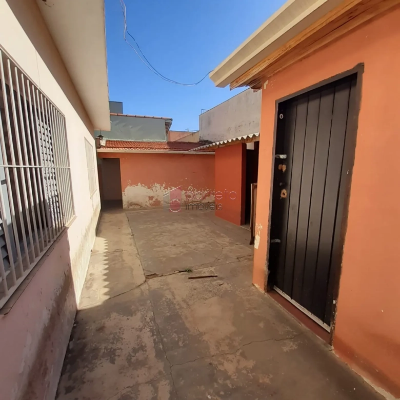 CASA TÉRREA À VENDA NA JARDIM RIO BRANCO EM JUNDIAÍ/SP