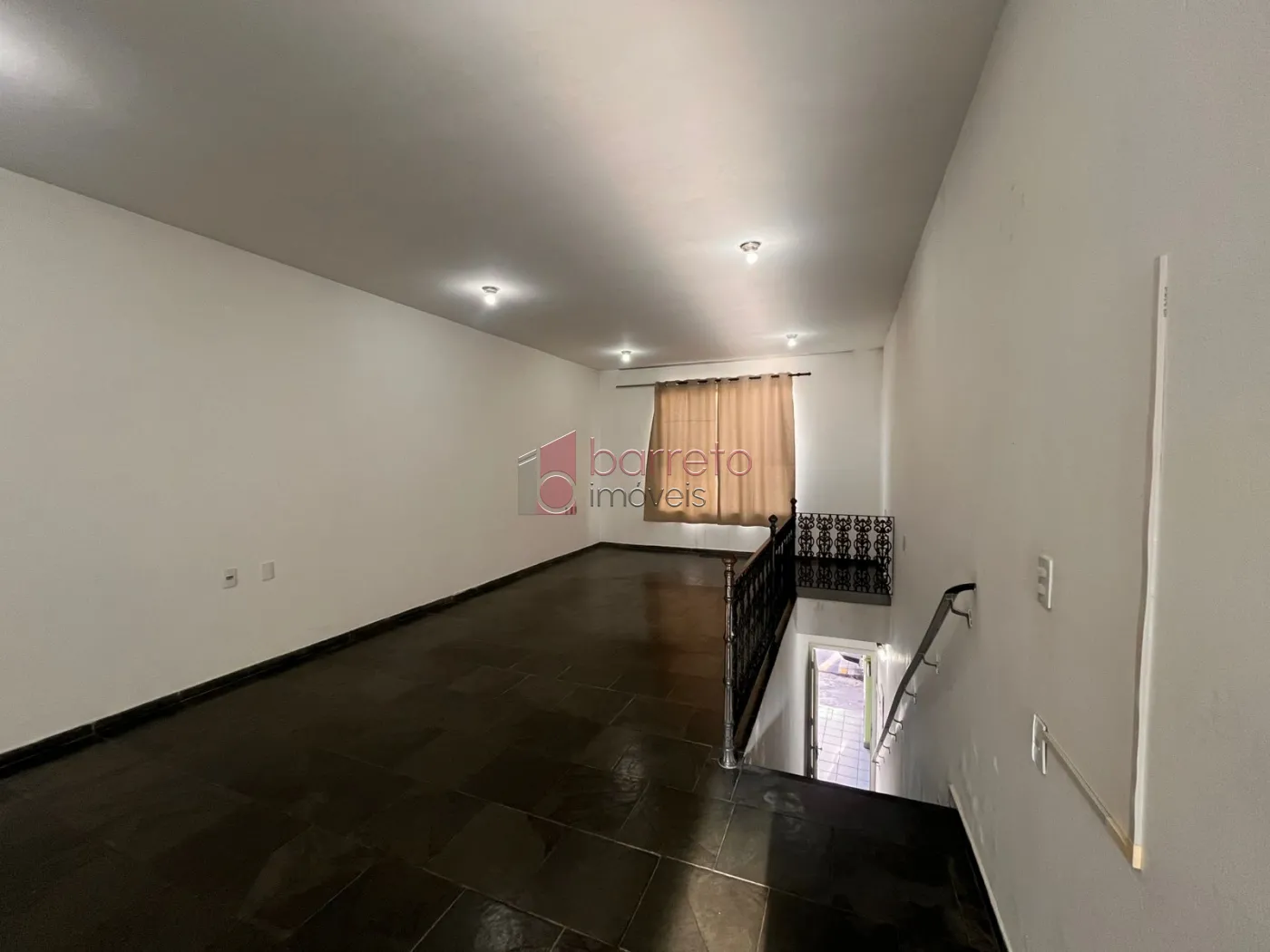 SALÃO COMERCIAL PARA LOCAÇÃO E VENDA NO CENTRO – JUNDIAÍ/SP