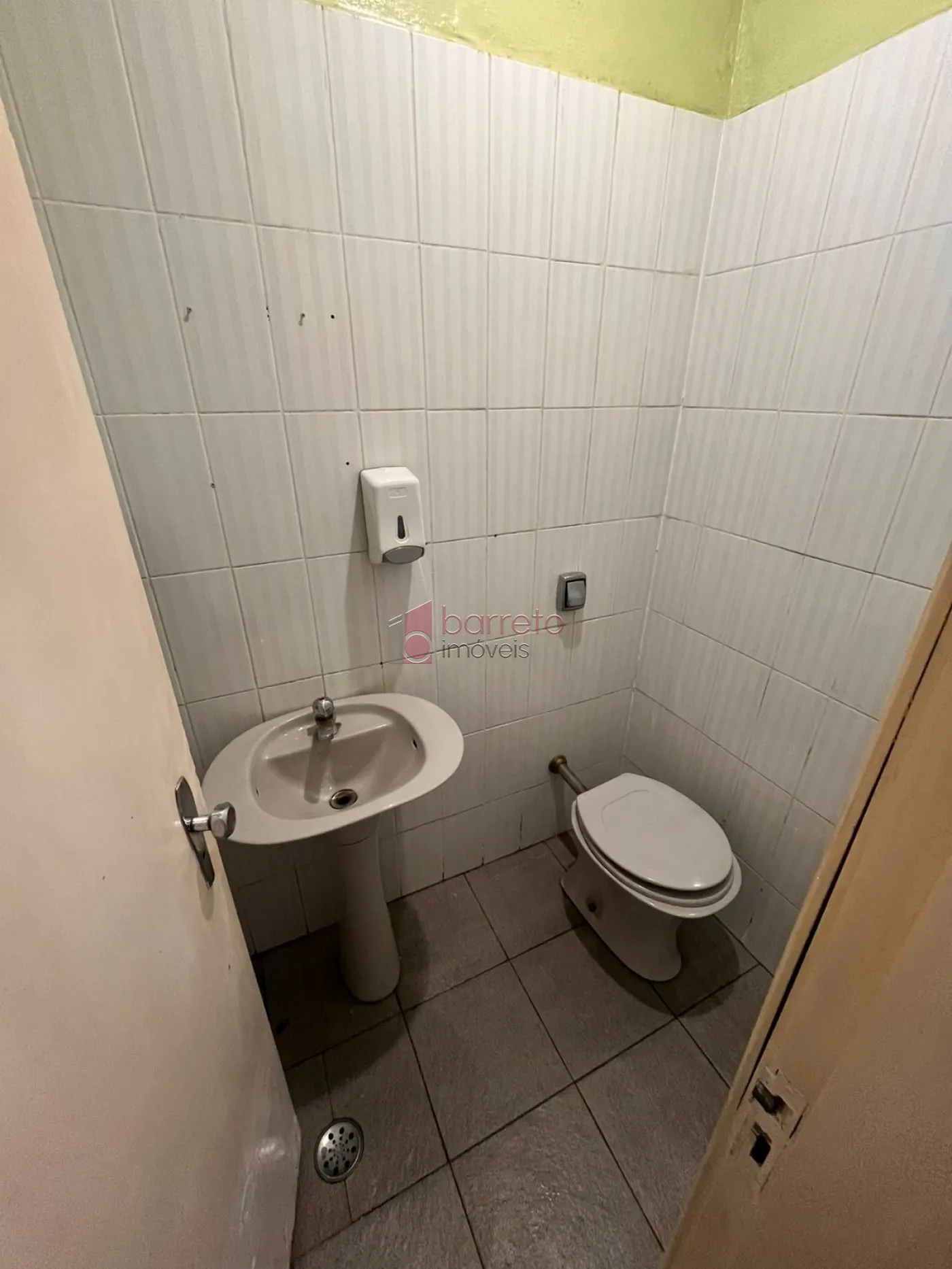 SALÃO COMERCIAL PARA LOCAÇÃO E VENDA NO CENTRO – JUNDIAÍ/SP