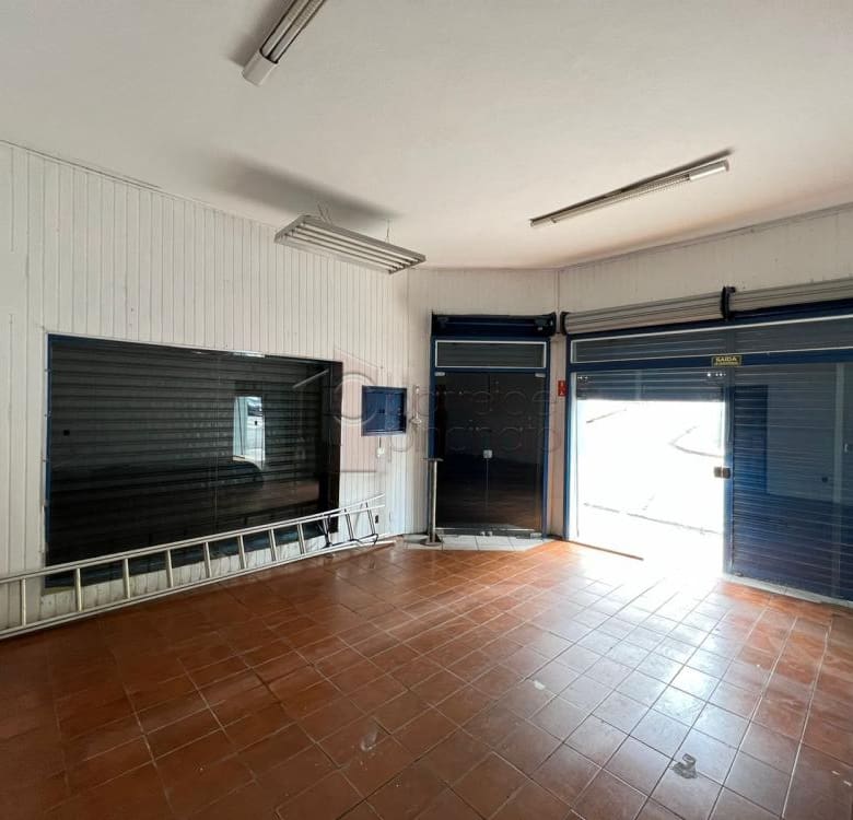 CASA COMERCIAL COM 147M² PARA LOCAÇÃO NO CENTRO DE JUNDIAÍ – SP.