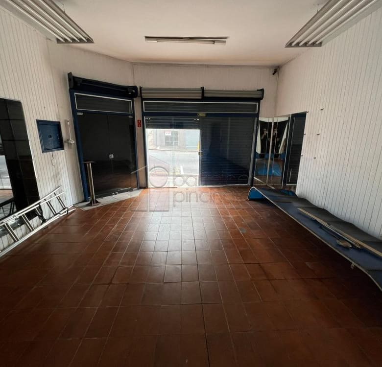 CASA COMERCIAL COM 147M² PARA LOCAÇÃO NO CENTRO DE JUNDIAÍ – SP.