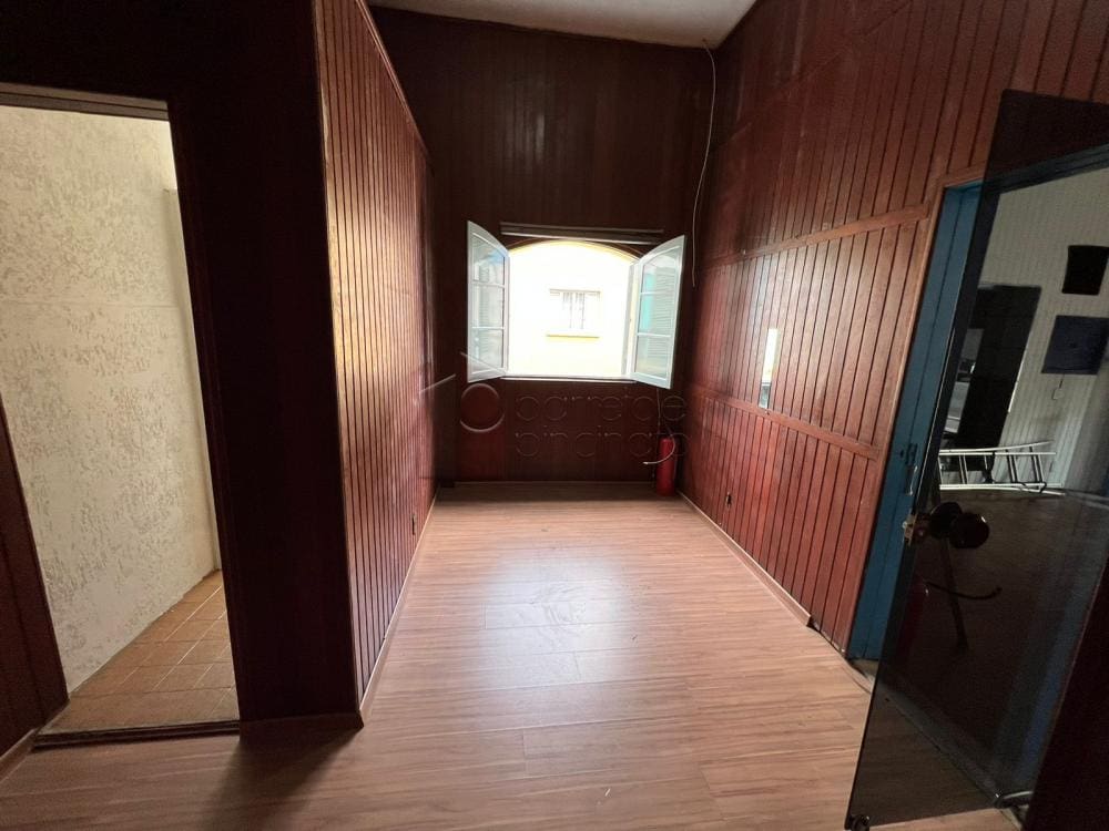 CASA COMERCIAL COM 147M² PARA LOCAÇÃO NO CENTRO DE JUNDIAÍ – SP.