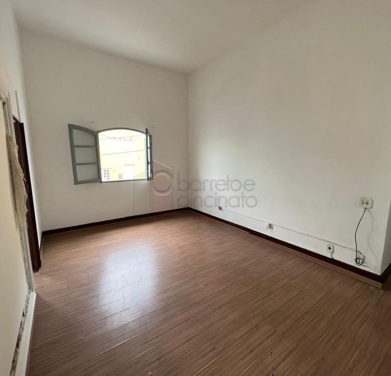 CASA COMERCIAL COM 147M² PARA LOCAÇÃO NO CENTRO DE JUNDIAÍ – SP.
