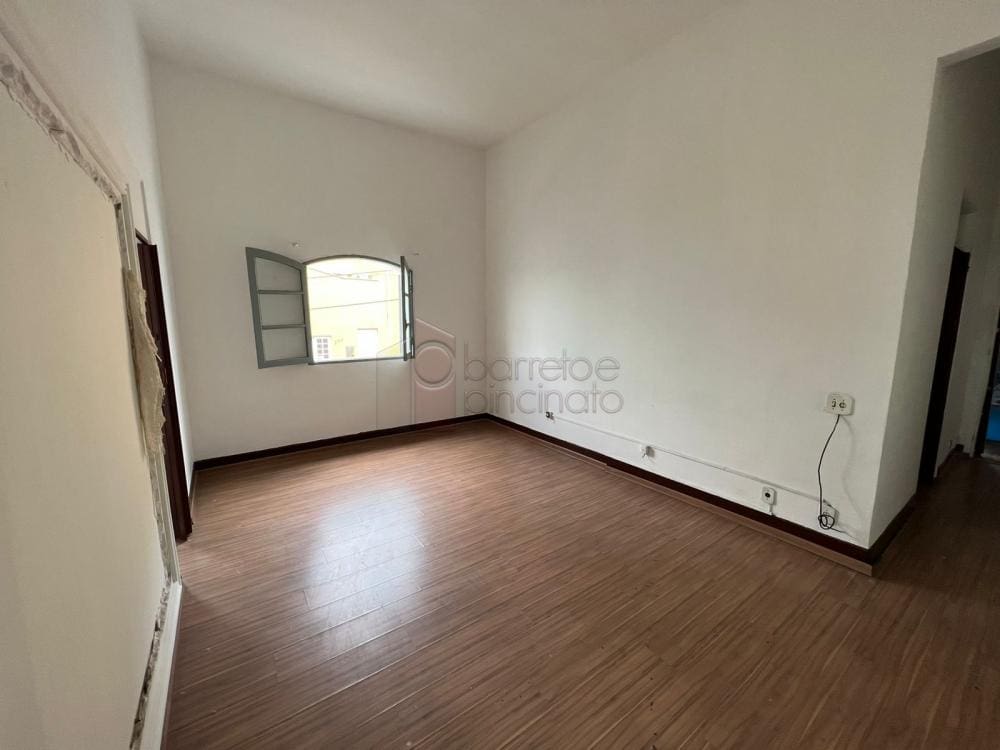 CASA COMERCIAL COM 147M² PARA LOCAÇÃO NO CENTRO DE JUNDIAÍ – SP.