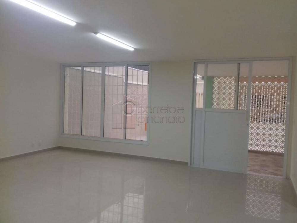Comercial Casa em Jundiaí