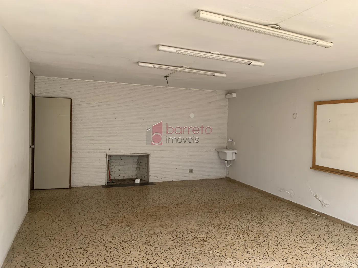 CASA COMERCIAL PARA LOCAÇÃO NO BAIRRO CHÁCARA URBANA EM JUNDIAÍ/SP