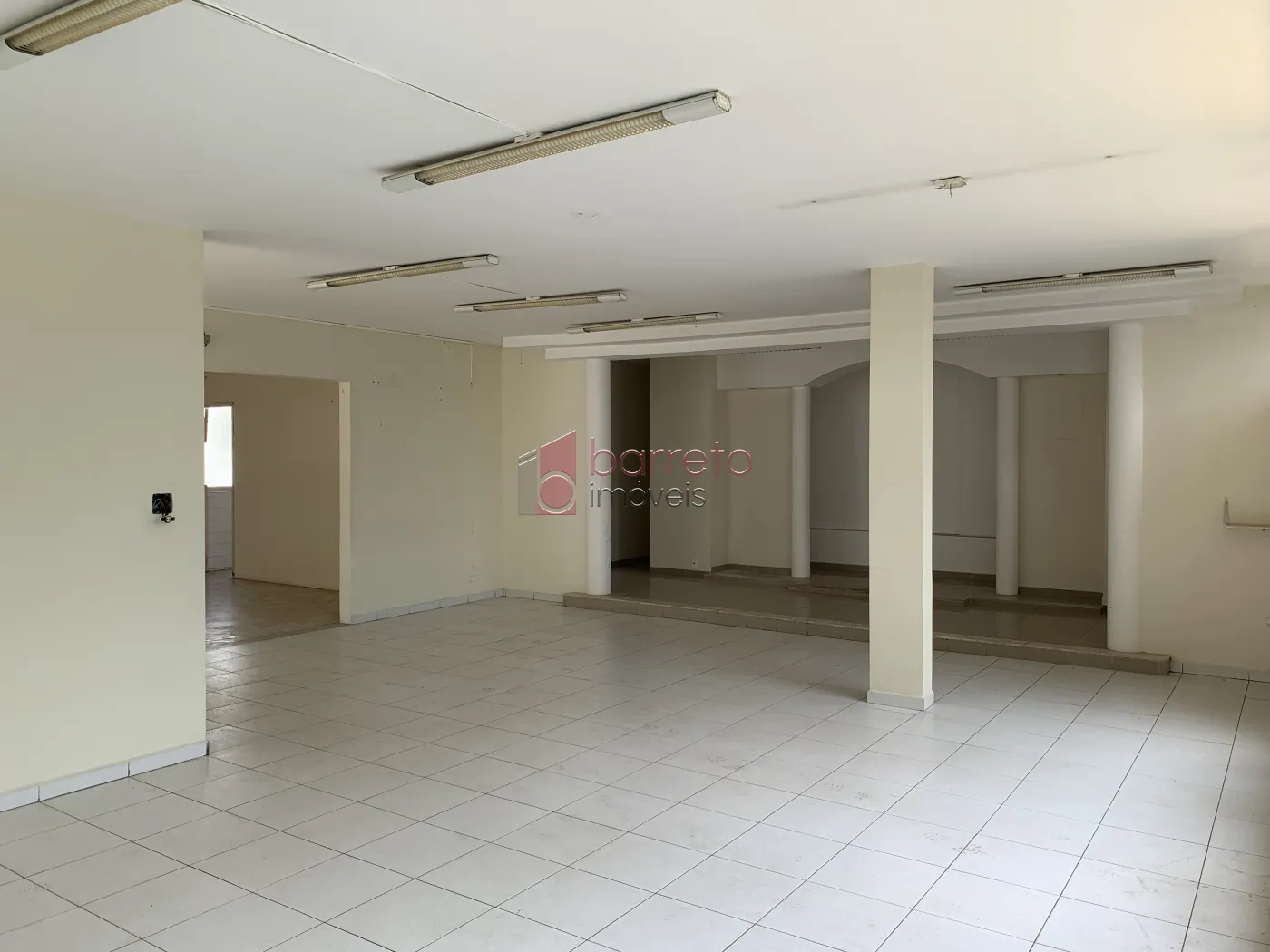 CASA COMERCIAL PARA LOCAÇÃO NO BAIRRO CHÁCARA URBANA EM JUNDIAÍ/SP
