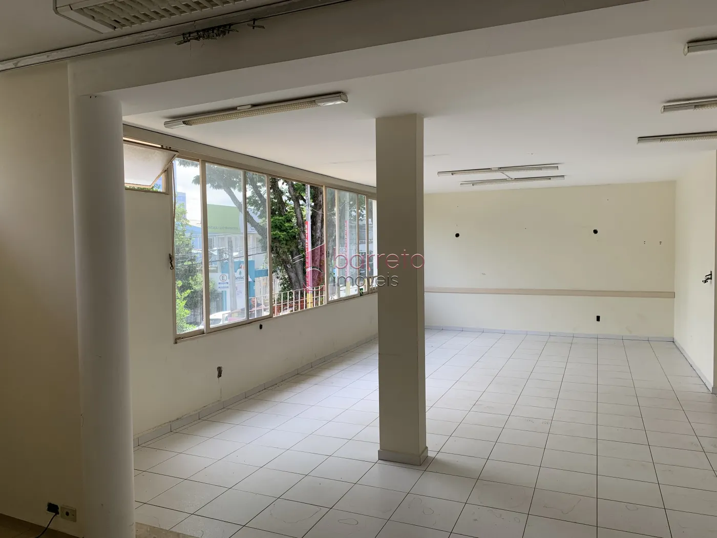 CASA COMERCIAL PARA LOCAÇÃO NO BAIRRO CHÁCARA URBANA EM JUNDIAÍ/SP