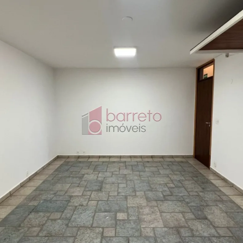 SOBRADO COMERCIAL PARA LOCAÇÃO NO JARDIM MESSINA – JUNDIAÍ/SP