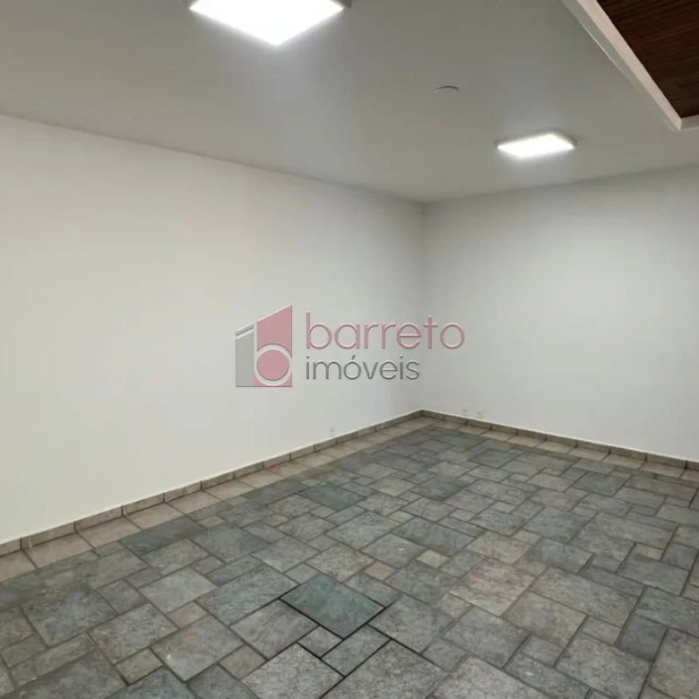 SOBRADO COMERCIAL PARA LOCAÇÃO NO JARDIM MESSINA – JUNDIAÍ/SP