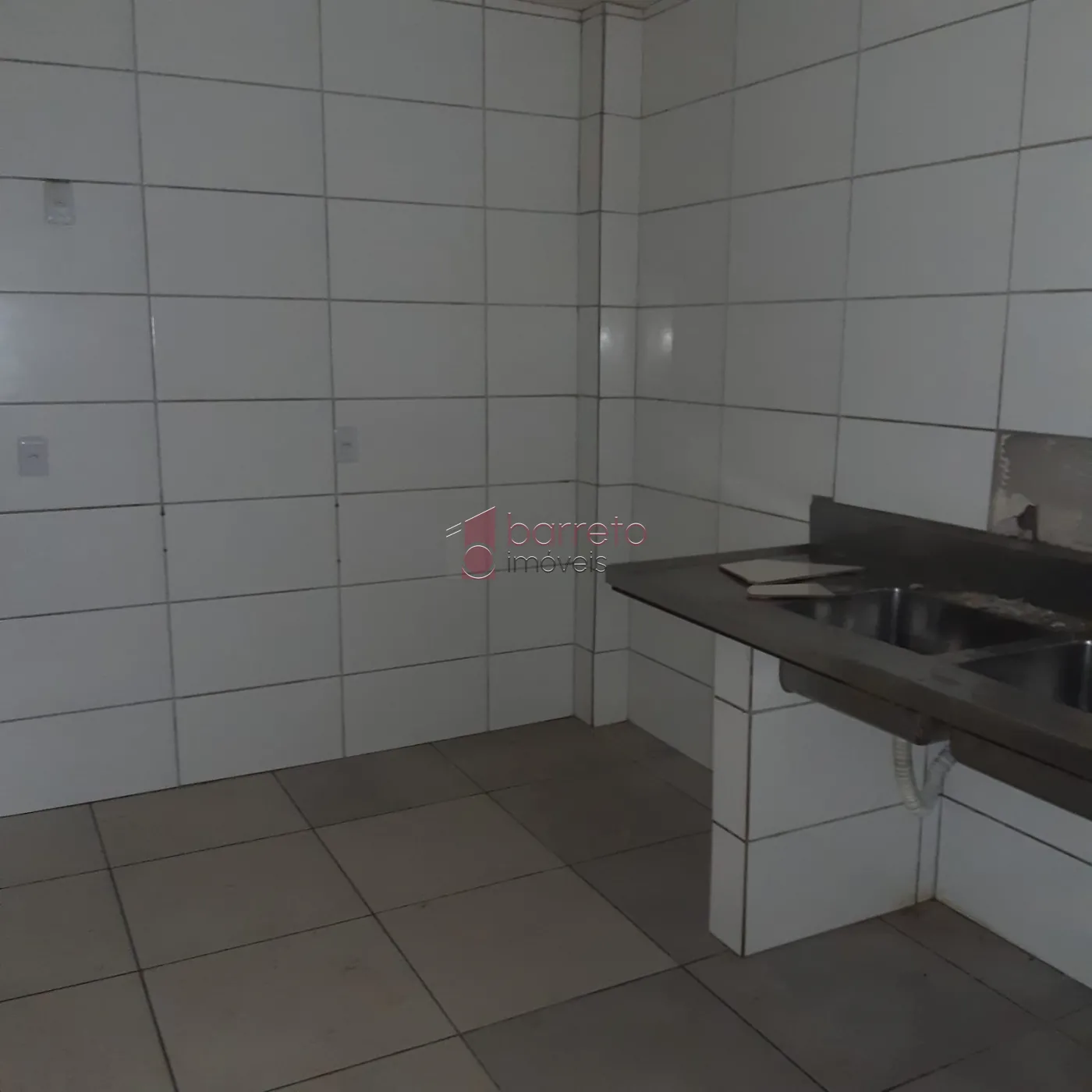 PRÉDIO COMERCIAL PARA VENDA E LOCAÇÃO NO BAIRRO VIANELO EM JUNDIAÍ/SP
