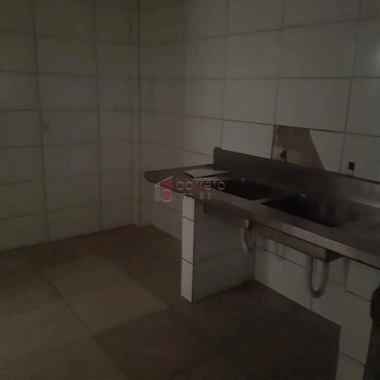 PRÉDIO COMERCIAL PARA VENDA E LOCAÇÃO NO BAIRRO VIANELO EM JUNDIAÍ/SP