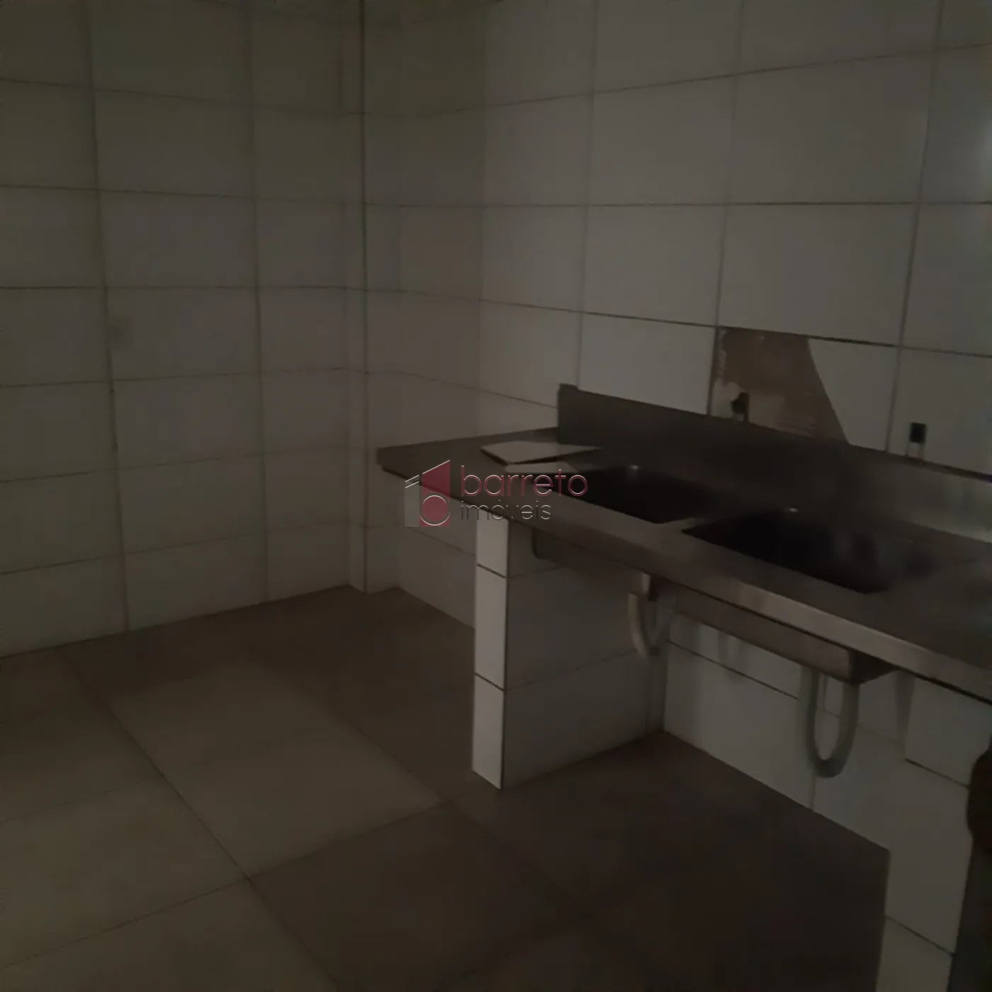 PRÉDIO COMERCIAL PARA VENDA E LOCAÇÃO NO BAIRRO VIANELO EM JUNDIAÍ/SP
