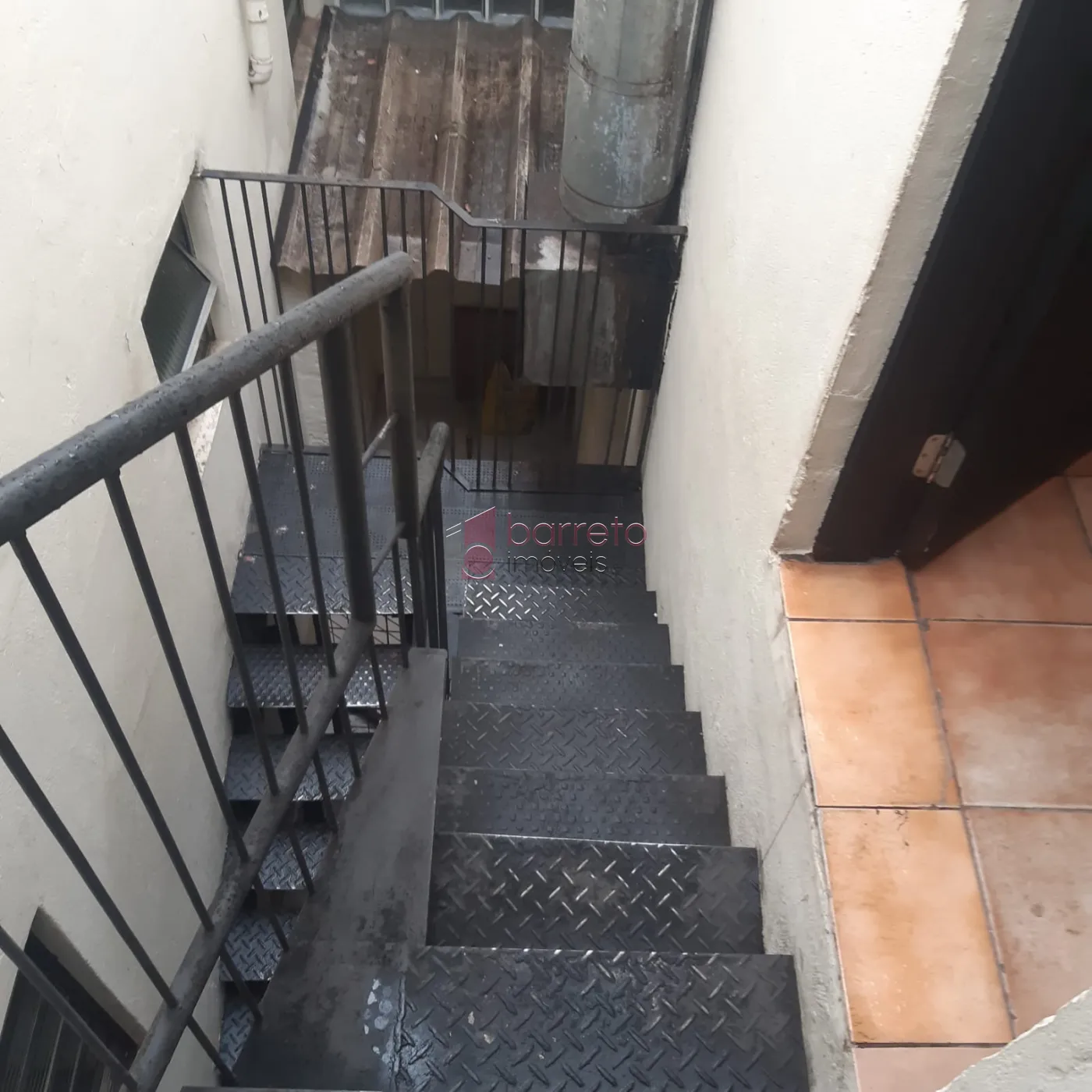 PRÉDIO COMERCIAL PARA VENDA E LOCAÇÃO NO BAIRRO VIANELO EM JUNDIAÍ/SP