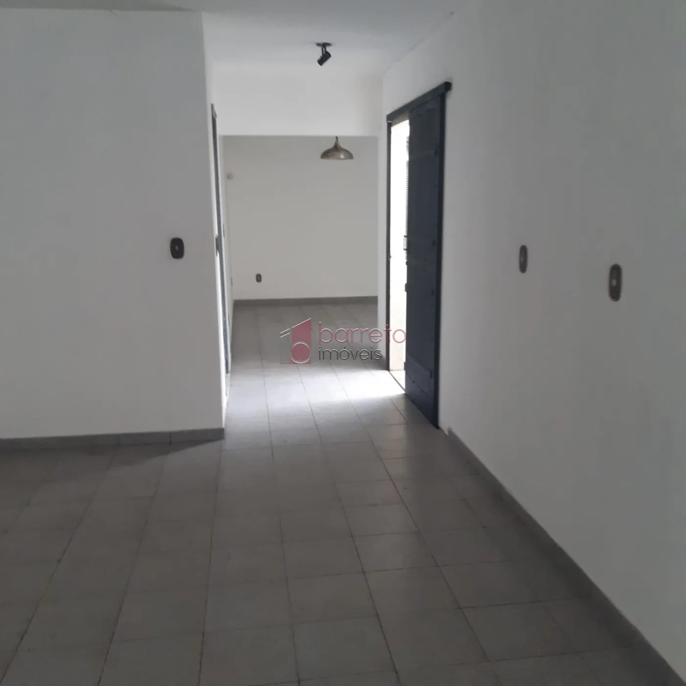 PRÉDIO COMERCIAL PARA VENDA E LOCAÇÃO NO BAIRRO VIANELO EM JUNDIAÍ/SP
