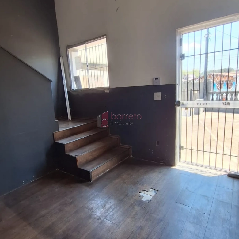 SALA COMERCIAL EM PISO SUPERIOR PARA LOCAÇÃO NA COLÔNIA – JUNDIAÍ/SP
